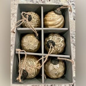 Like New! Pottery Barn Mercury Glass Adorned Ornaments - Set Of 6 - Gold!